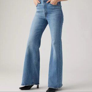 NWT Ribcage Bell Levis.